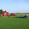 Die Ballonhülle wird ausgelegt